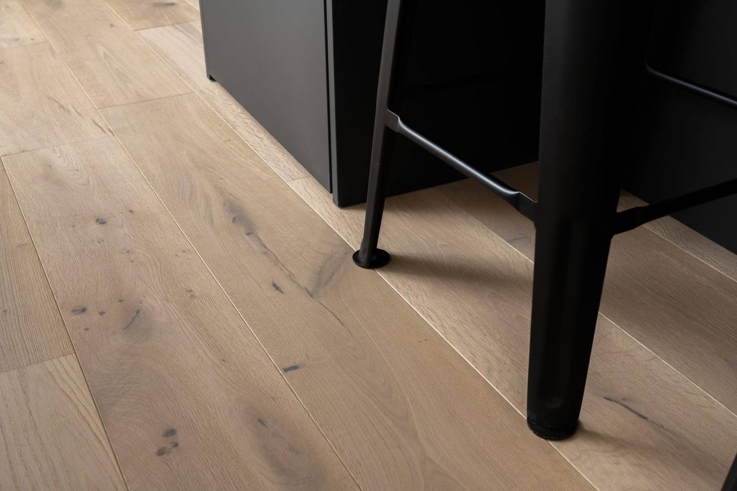 Verlegter Holzboden in einem Objekt