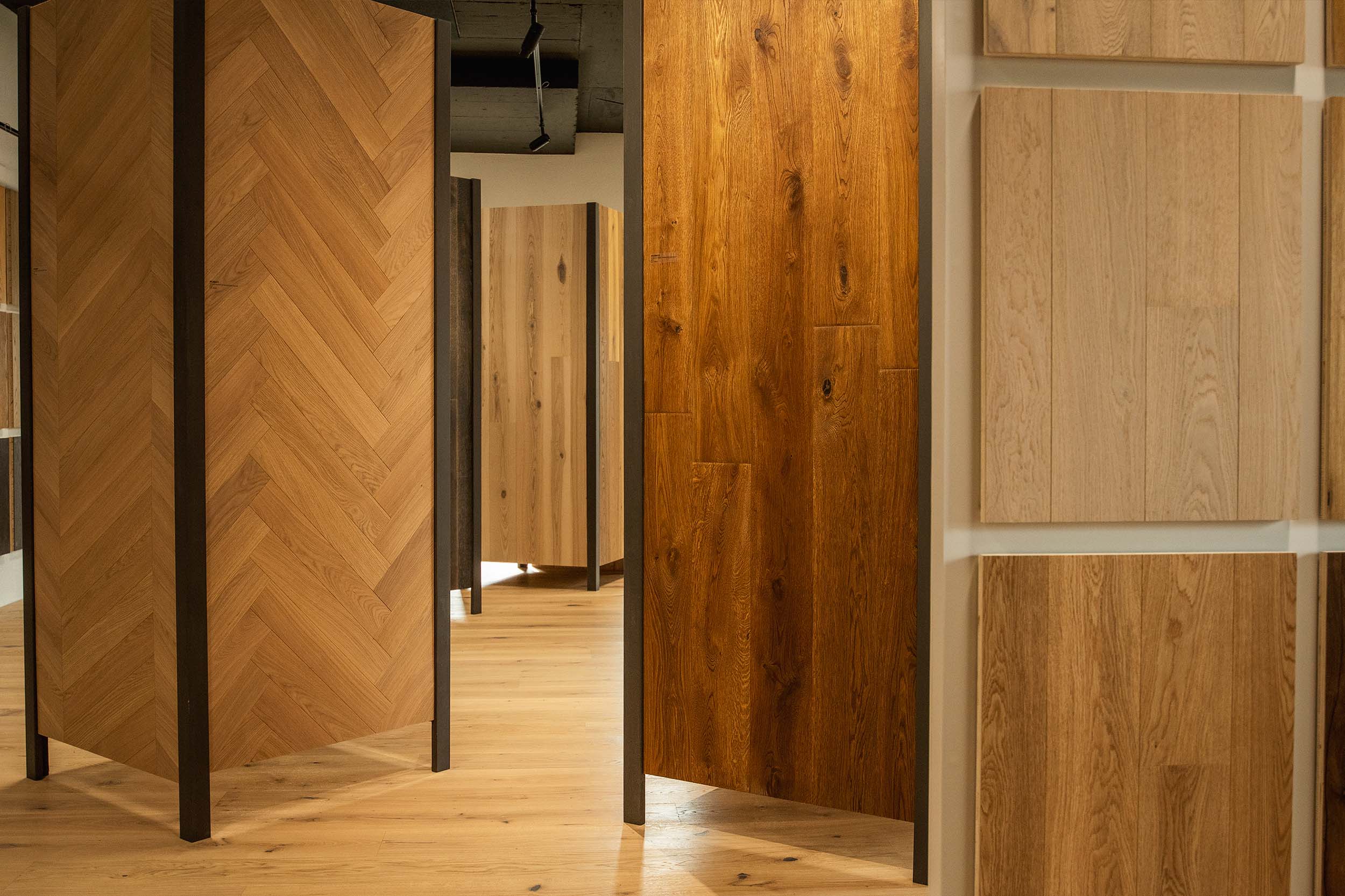Showroom von MH Parkett mit Musterböden